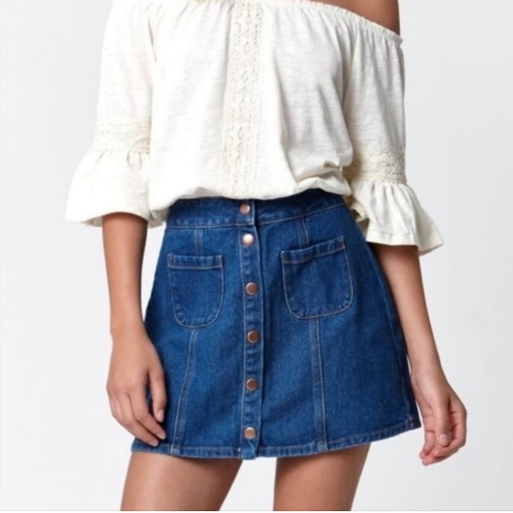 Brandy Melville Women's Armelle Blue Button
Up Denim Jean A-Line Mini Skirt y2k